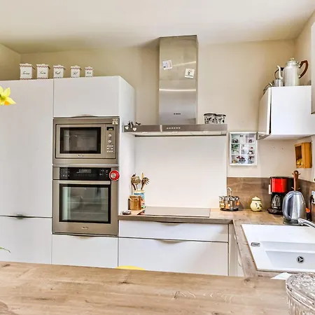 Les Pinsons - Jardin - Parking - Wifi Holiday home