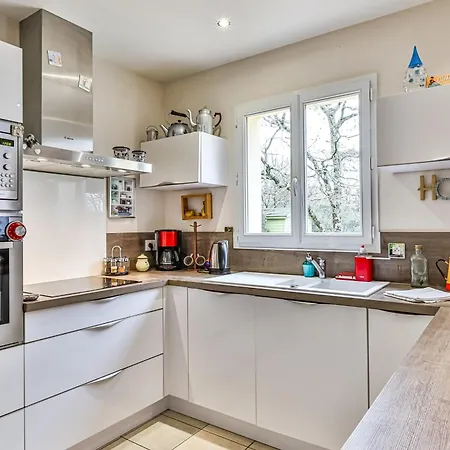 Holiday home Les Pinsons - Jardin - Parking - Wifi