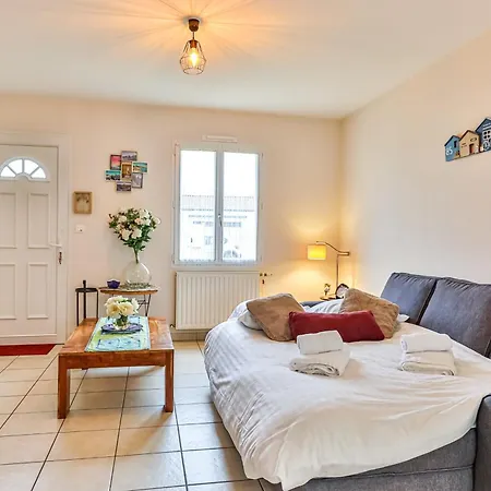 Holiday home Les Pinsons - Jardin - Parking - Wifi